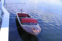 10-07-06 Modoc Pearl's 'small boat' a '56 Chriscraft.JPG (134589 bytes)